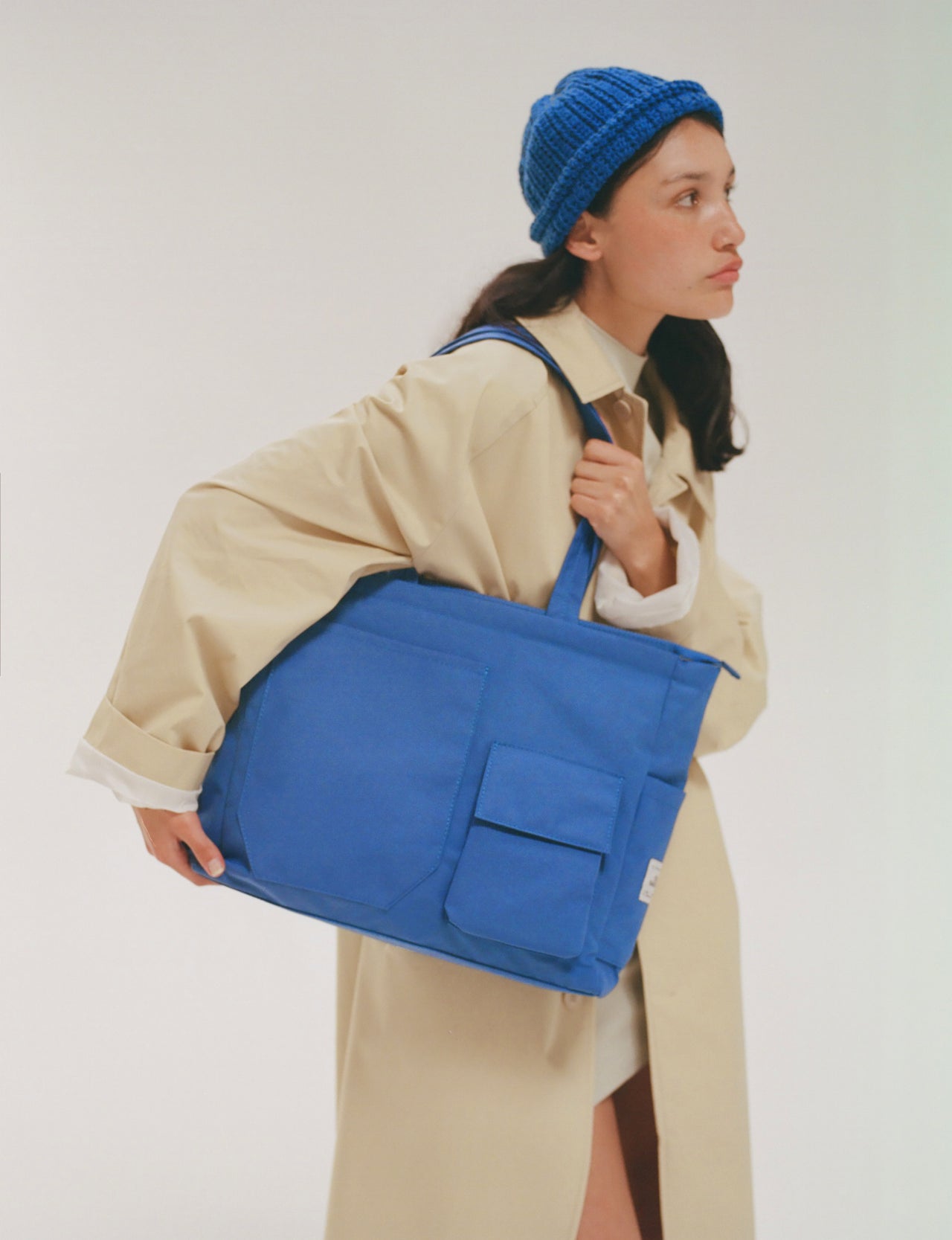 blue tote bag